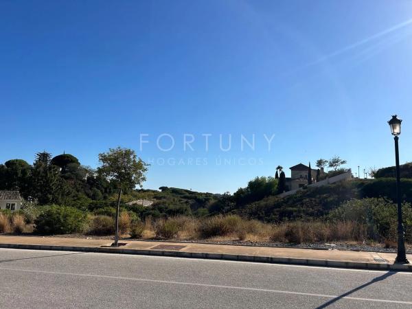 Terreno en avenida de las Cumbres