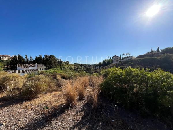 Terreno en avenida de las Cumbres