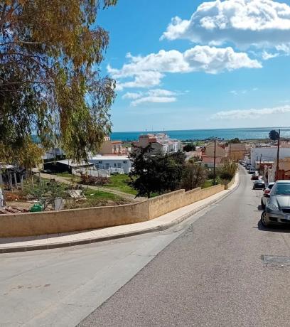 Terreno en calle Camelias, 16