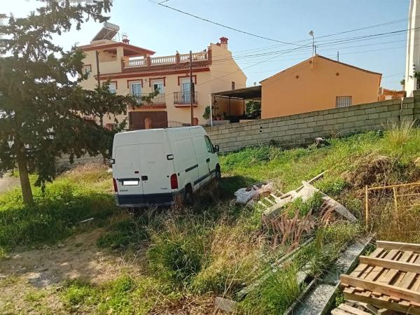 Terreno en calle Camelias, 16