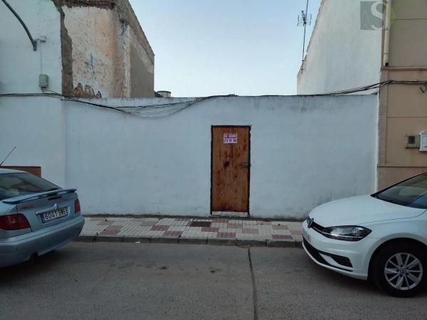 Terreno en calle Sevilla