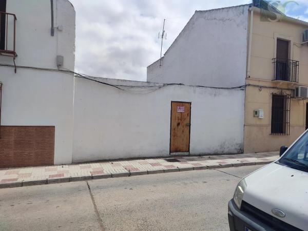 Terreno en calle Sevilla