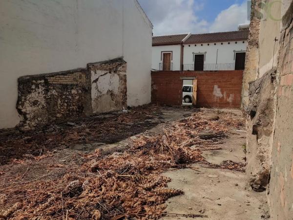 Terreno en calle Sevilla