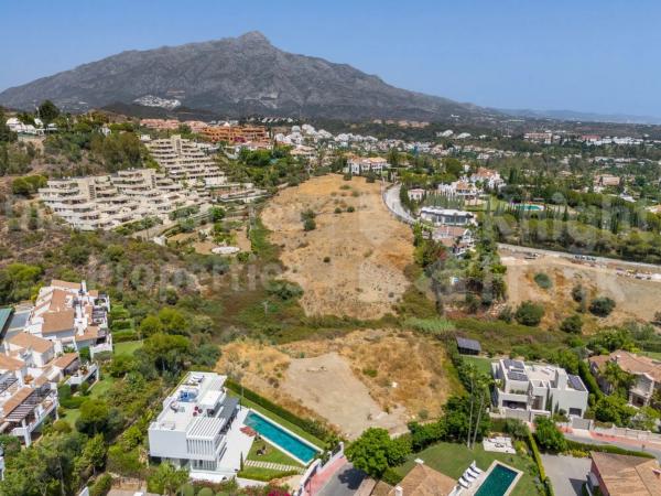 Terreno en Barrio Los Naranjos