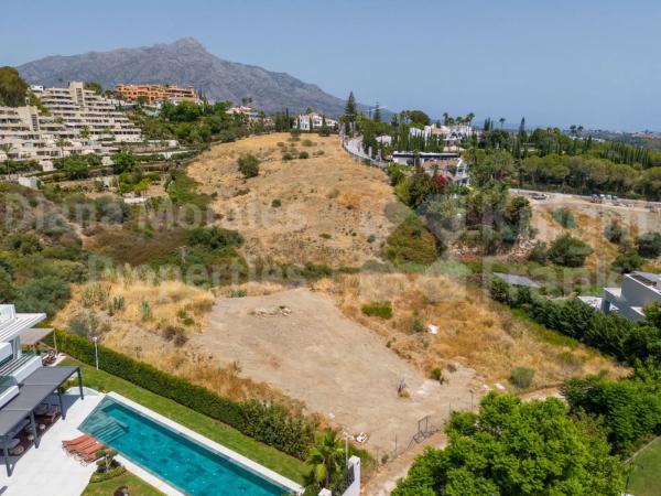 Terreno en Barrio Los Naranjos