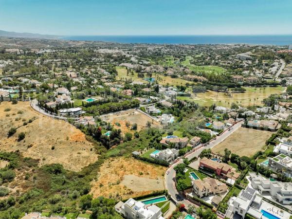 Terreno en Barrio Los Naranjos