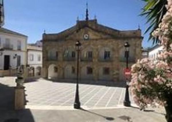 Terreno en avenida Acacias