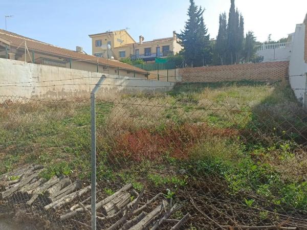 Terreno en calle Velázquez