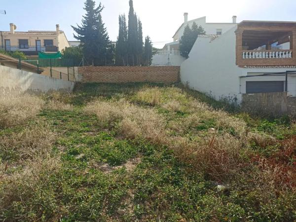 Terreno en calle Velázquez