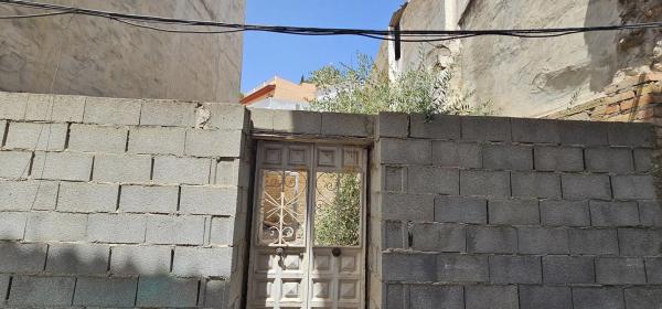 Terreno en calle Fabrica