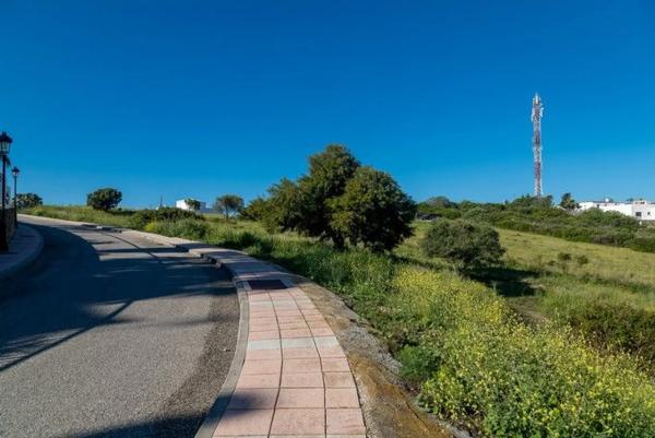 Terreno en calle Granate el