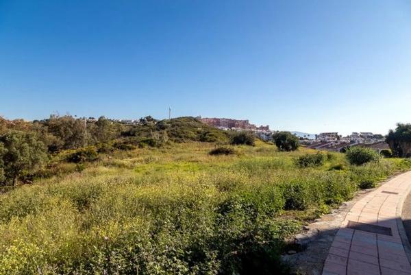 Terreno en calle Granate el