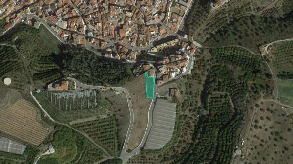 Terreno en calle Grupo Cerro