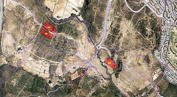 Terreno en Jardines de la Duquesa