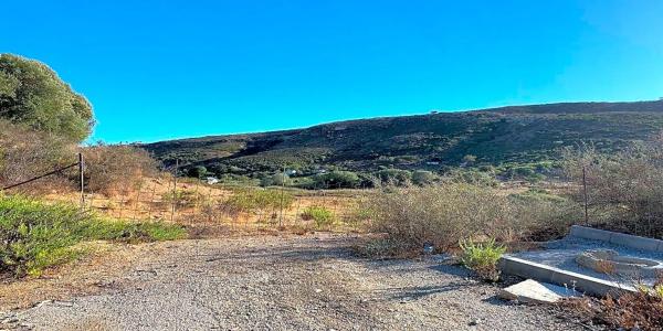 Terreno en Jardines de la Duquesa