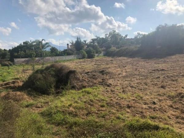 Terreno en Barrio Guadalmina Alta