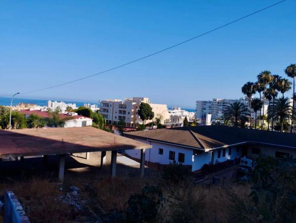 Terreno en avenida Carlota Alessandri