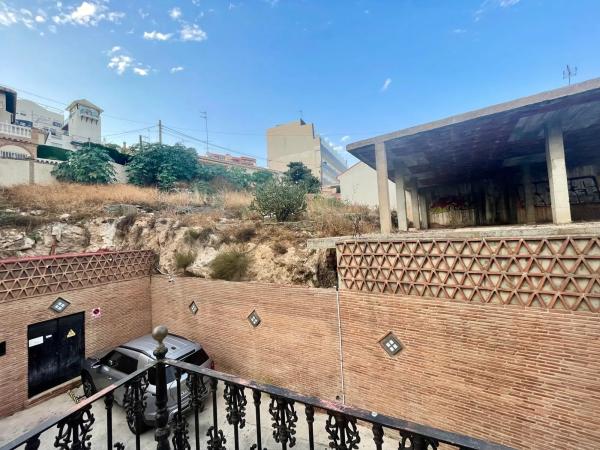 Terreno en avenida Carlota Alessandri