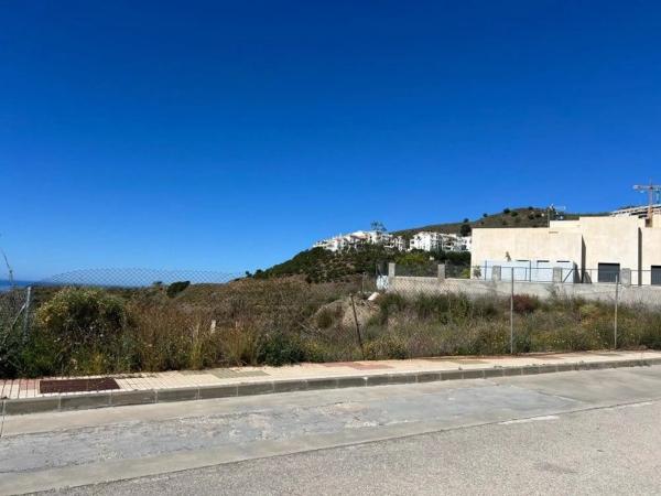 Terreno en calle Mirlo s/n