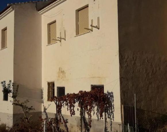 Terreno en calle La Pedraza