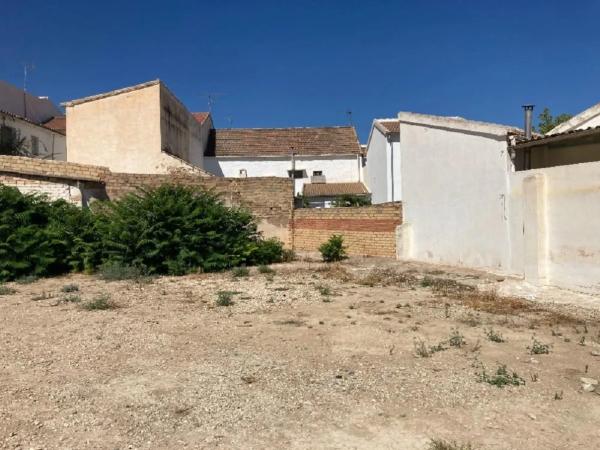 Terreno en calle de Granada, 85