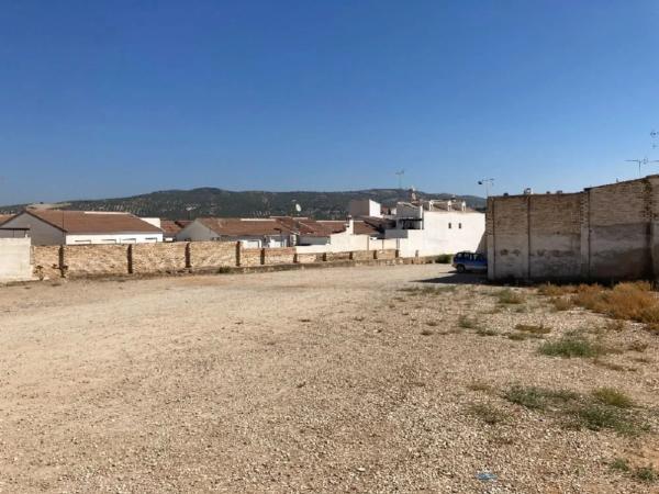Terreno en calle de Granada, 85