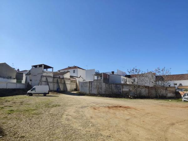 Terreno en calle de Granada, 85