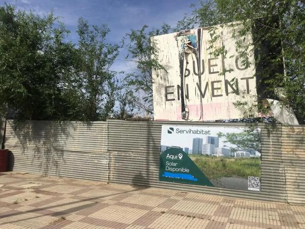 Terreno en calle de Granada
