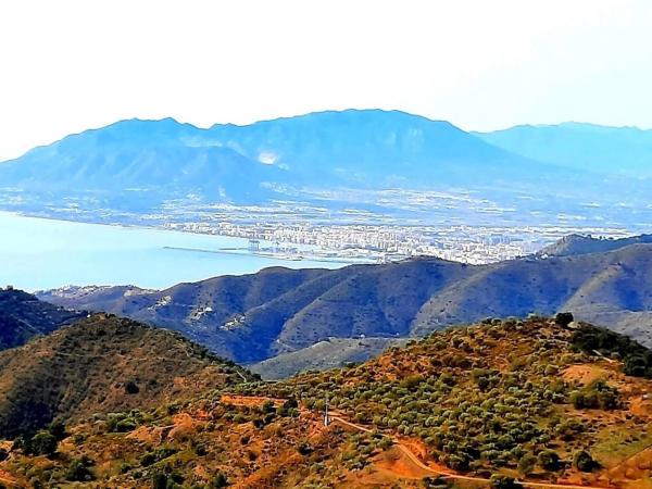 Terreno en Moclinejo