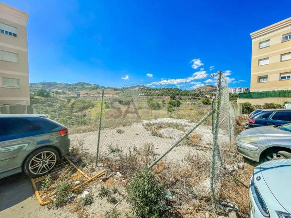 Terreno en calle Mirador de la Dehesa