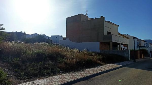 Terreno en calle Diego de Velazquez