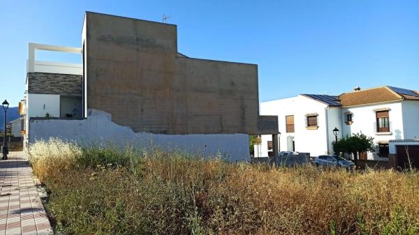 Terreno en calle Diego de Velazquez