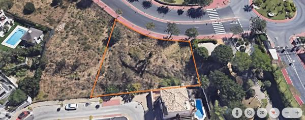 Terreno en avenida de los Argonautas, 17