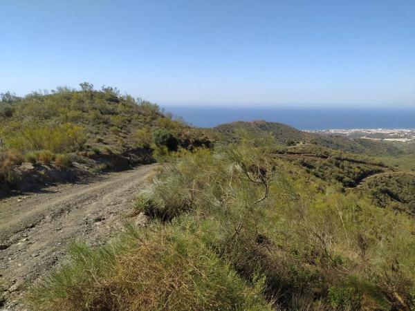 Terreno en avenida arroyo de santillan