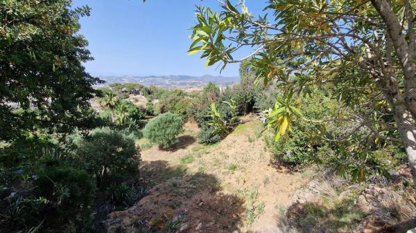 Terreno en avenida Diamante, 45