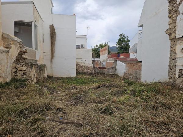 Terreno en calle Castillo s/n