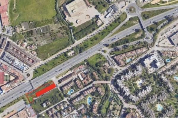 Terreno en calle de la Luna