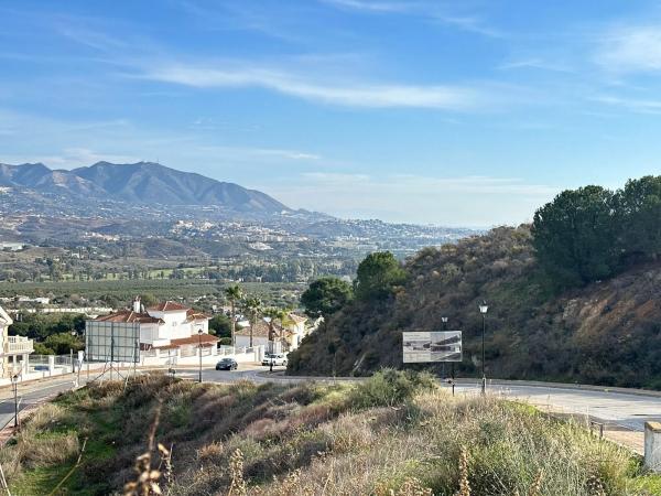 Terreno en Urbanizacion la Cala Golf, 5