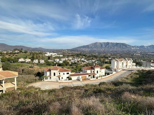 Terreno en Urbanizacion la Cala Golf, 5