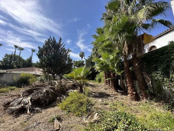 Terreno en avenida de los Girasoles s/n