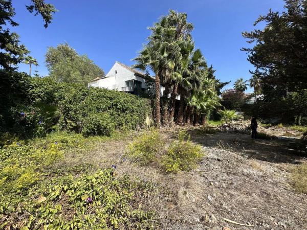 Terreno en avenida de los Girasoles s/n