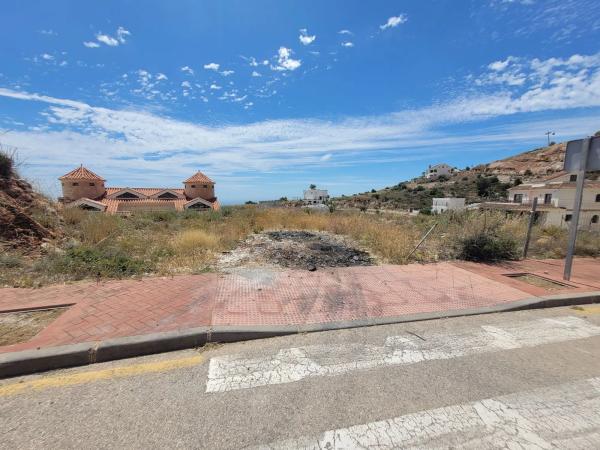 Terreno en calle Codorniz s/n