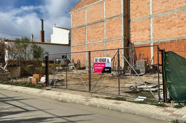Terreno en calle el Cerrillo