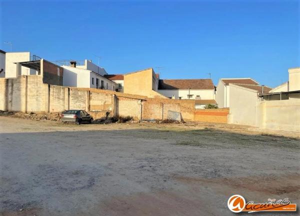 Terreno en calle Granada, 89