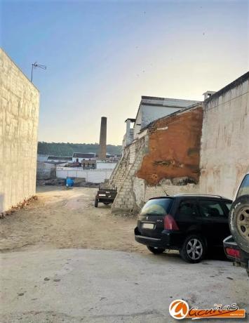 Terreno en calle Granada, 89