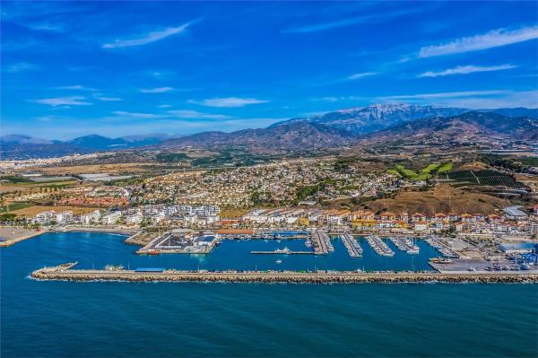 Terreno en avenida Las Palmeras de Baviera
