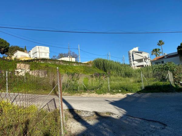 Terreno en calle de los Fresnos, 23