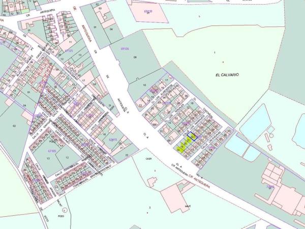 Terreno en calle Los Naranjos