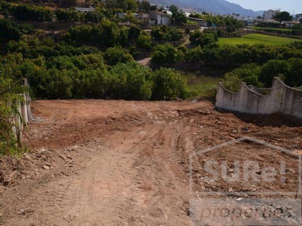 Terreno en calle Romeral Alto