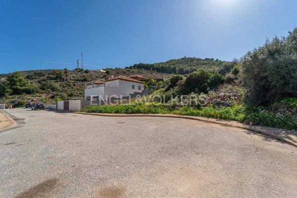 Terreno en calle Cañete la Real
